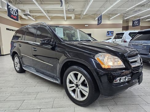 Used 2011 Mercedes-Benz GL 450 4MATIC image 5