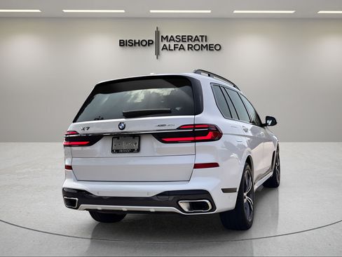 Used 2025 BMW X7 xDrive40i w/ M Sport Package AWD/4WD image 5