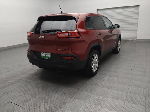 Used 2015 Jeep Cherokee Sport FWD image 9