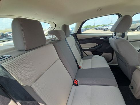 Used 2014 Ford Focus SE FWD image 27