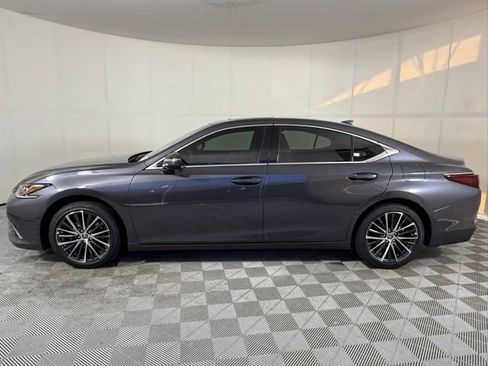 New 2025 Lexus ES 350 w/ Premium Package image 3