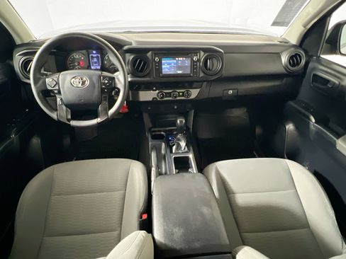 Used 2018 Toyota Tacoma SR w/ SR Convenience Package image 28