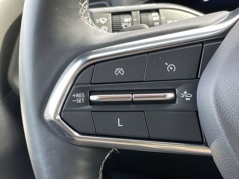 Used 2024 Chevrolet Traverse LT image 22