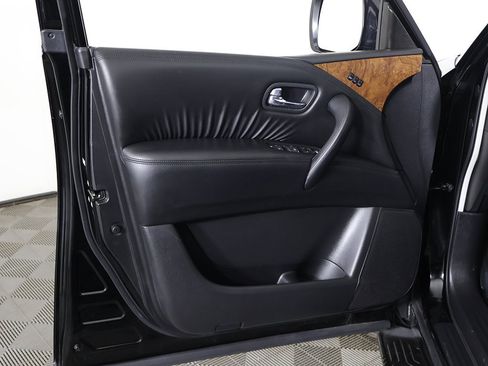 Used 2024 Nissan Armada SL image 26