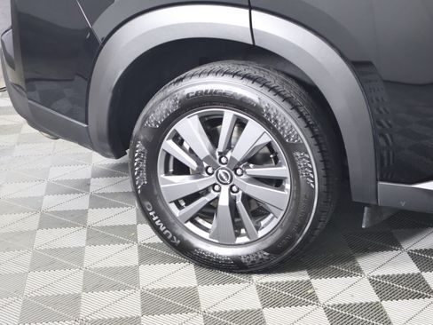 Used 2025 Nissan Pathfinder SV image 56