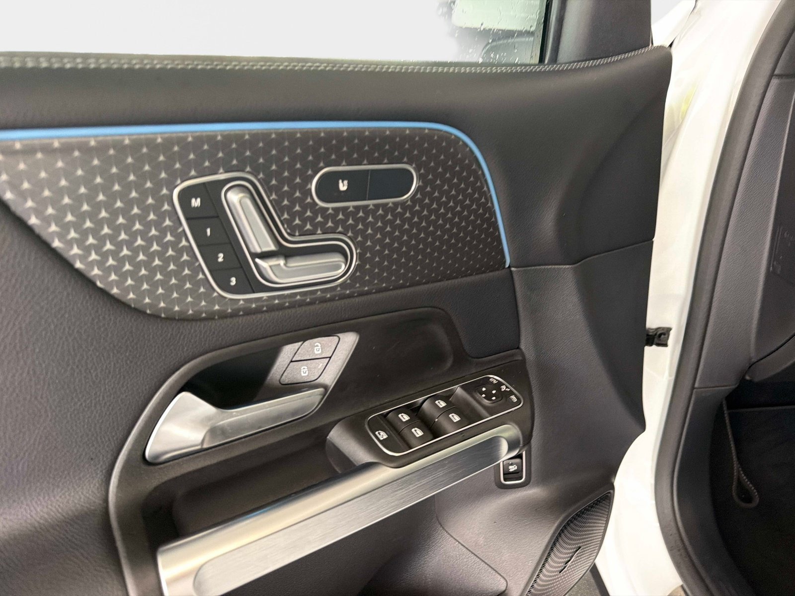 Certified 2026 Mercedes-Benz GLB 250 image 17