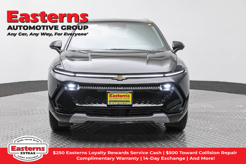 Used 2024 Chevrolet Equinox EV LT w/ LPO, All-Weather Mat Package FWD image 3