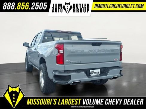 Used 2025 Chevrolet Silverado 1500 RST AWD/4WD image 3