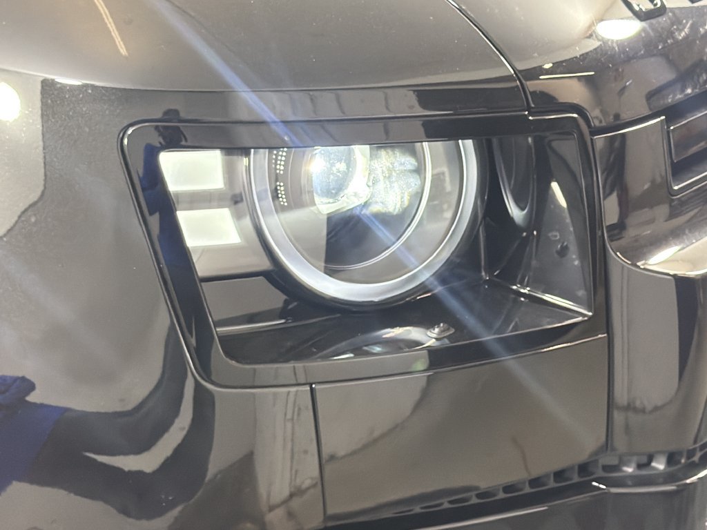 New 2026 Land Rover Defender 110 X-Dynamic SE AWD/4WD image 14