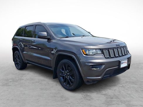 Used 2021 Jeep Grand Cherokee Laredo X AWD/4WD image 7