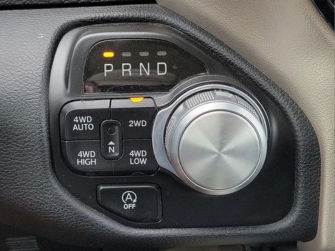 Used 2022 RAM 1500 Laramie AWD/4WD image 16