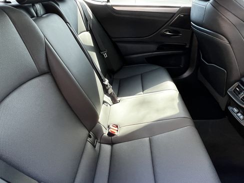 Used 2022 Lexus ES 350 F Sport w/ Accessory Package 2 image 40