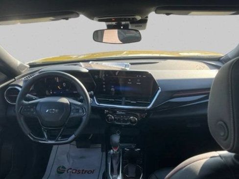 Used 2025 Chevrolet Trax RS w/ Driver Confidence Package FWD image 16