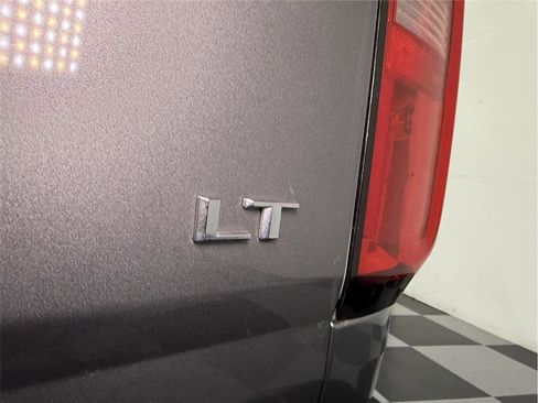 Used 2022 Chevrolet Colorado LT w/ Fleet Safety Package image 19