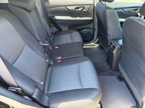 Used 2020 Nissan Rogue SV w/ Sun & Sound Touring Package FWD image 13