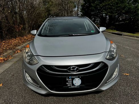 Used 2013 Hyundai Elantra GT w/ Style Pkg image 2