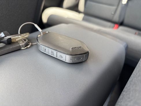 Used 2025 Kia K4 FWD image 21