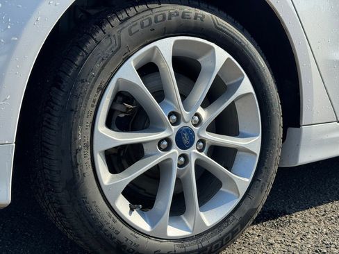 Used 2017 Ford Fusion Energi Platinum FWD image 6