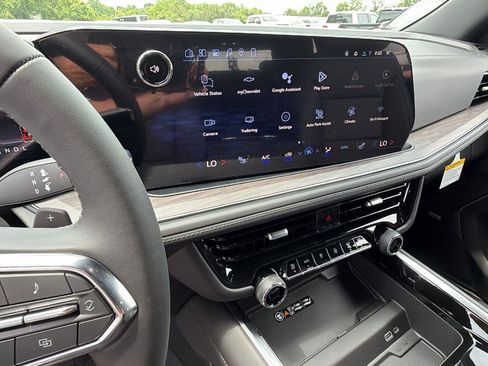 New 2026 Chevrolet Tahoe Z71 w/ Comfort Package AWD/4WD image 25