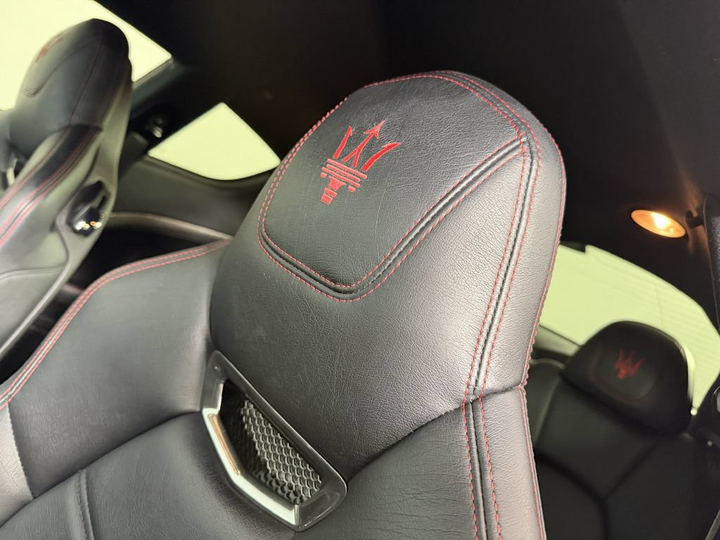 Used 2017 Maserati GranTurismo Sport RWD image 41