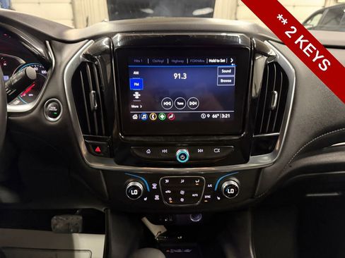Used 2022 Chevrolet Traverse LT image 23