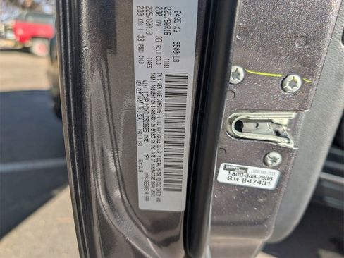 Used 2020 Jeep Cherokee Limited w/ Luxury Group image 35