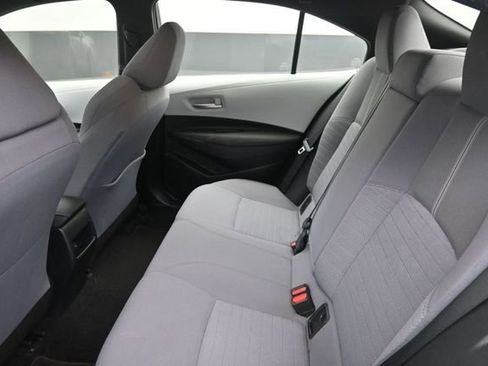 Used 2020 Toyota Corolla SE w/ SE Premium Package FWD image 19