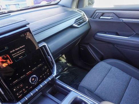 Used 2025 GMC Acadia Elevation image 20