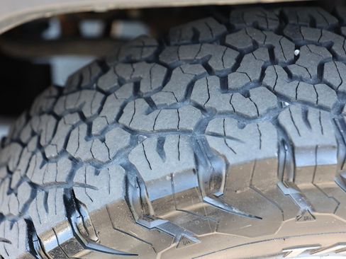 Used 2018 Jeep Wrangler Unlimited Sport S AWD/4WD image 14
