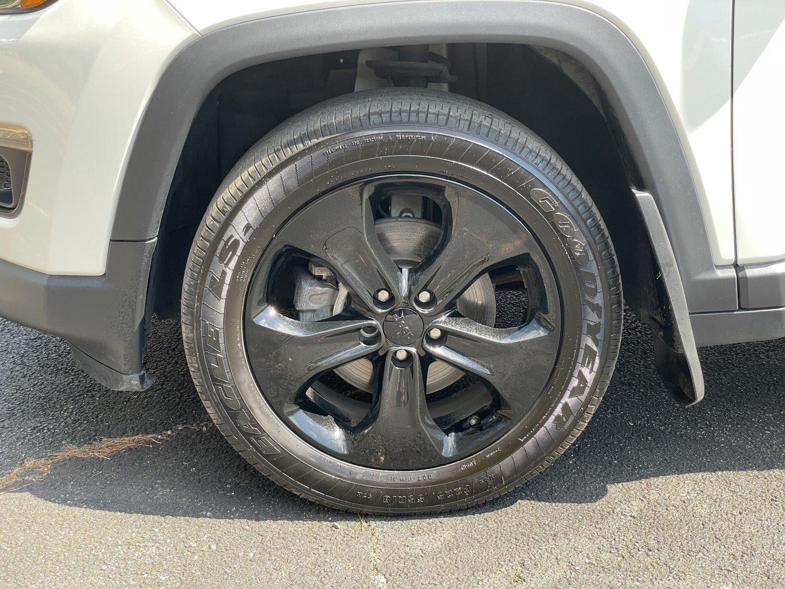 Used 2018 Jeep Compass Latitude w/ Popular Equipment Group AWD/4WD image 49