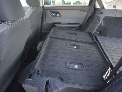 Used 2023 Nissan Rogue SV FWD image 46