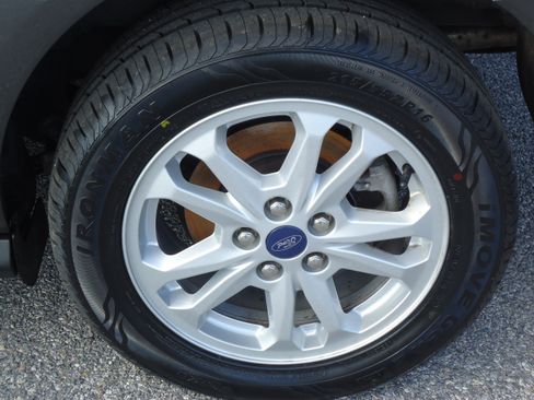 Used 2021 Ford Transit Connect XLT FWD image 9