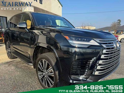 Used 2025 Lexus LX 600 4WD w/ Accessory Package (2T) image 4