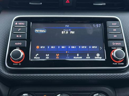 New 2025 Nissan Kicks Play S image 18