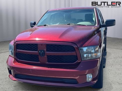 Used 2017 RAM 1500 Express w/ Express Value Package image 3