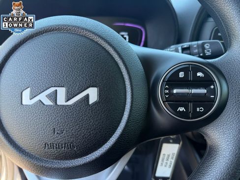 Certified 2025 Kia Soul LX w/ LX Technology Package FWD image 27
