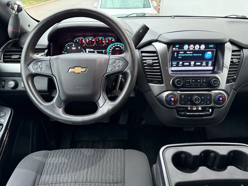 Used 2020 Chevrolet Tahoe 4WD image 2