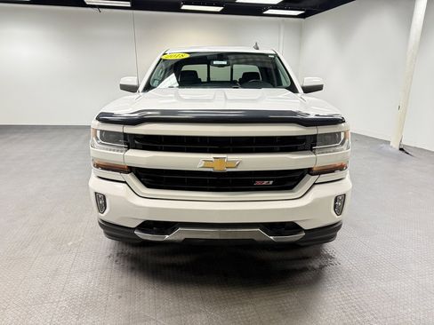 Used 2018 Chevrolet Silverado 1500 LT w/ All Star Edition image 9