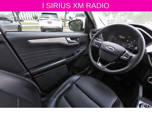 Used 2022 Ford Escape SEL FWD image 9