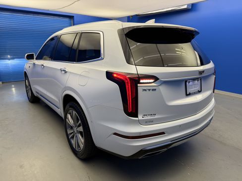 Used 2020 Cadillac XT6 Premium Luxury w/ Platinum Package AWD/4WD image 5