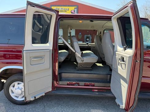 Used 2008 Ford E-350 and Econoline 350 Super Duty Wagon image 33