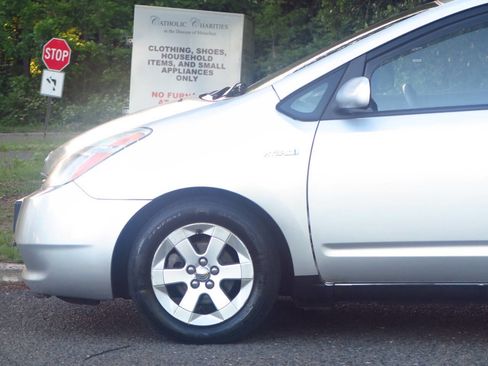Used 2007 Toyota Prius FWD image 25