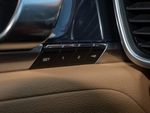 Used 2015 Porsche Panamera S RWD image 65