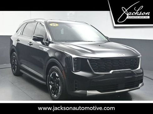 Used 2025 Kia Sorento S FWD image 1