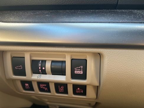 Used 2018 Subaru Outback 2.5i Limited image 22