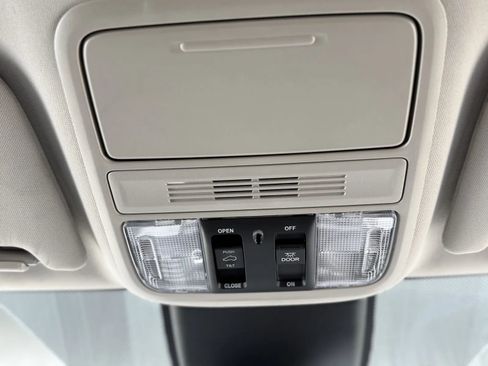 Used 2025 Honda Odyssey EX-L image 41