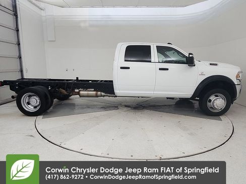 Used 2023 RAM 4500 Tradesman w/ Chrome Appearance Group image 9