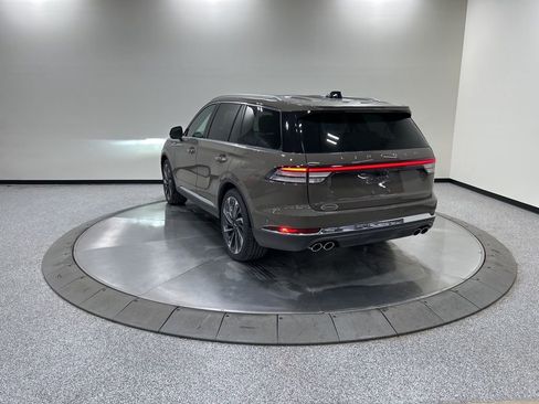 New 2026 Lincoln Aviator Reserve AWD/4WD image 8