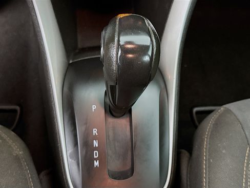 Used 2020 Chevrolet Trax LS FWD image 17