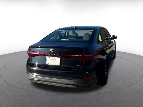 Used 2025 Volkswagen Jetta SE image 14